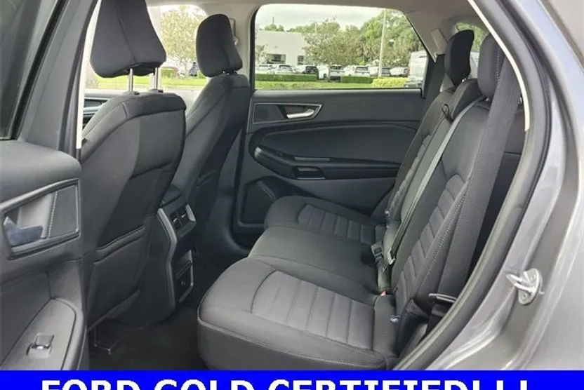 2024 Ford Edge SE photo 1