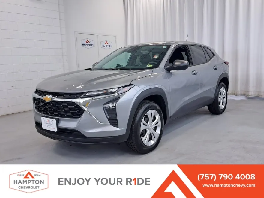 2025 Chevrolet Trax LS photo 1