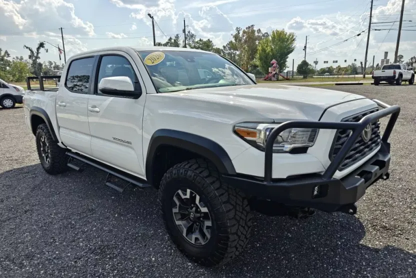 2020 Toyota Tacoma SR V6 photo 1