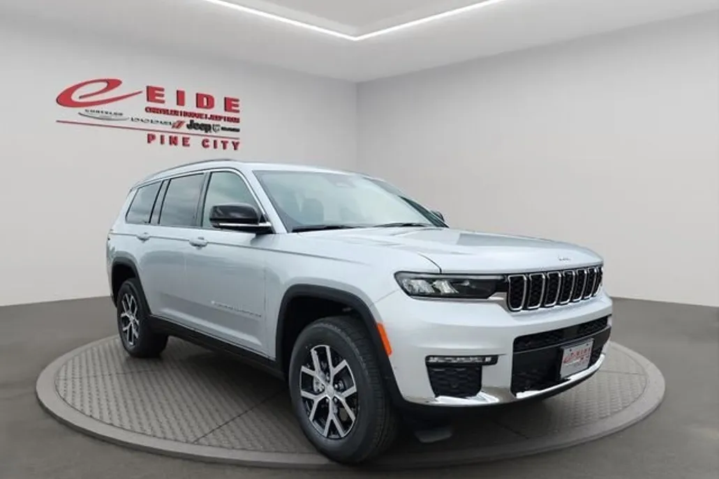 2025 Jeep Grand Cherokee Limited photo 1