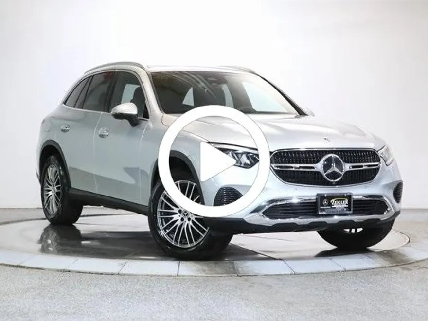 2025 Mercedes Benz GLC 300 4MATIC photo 1