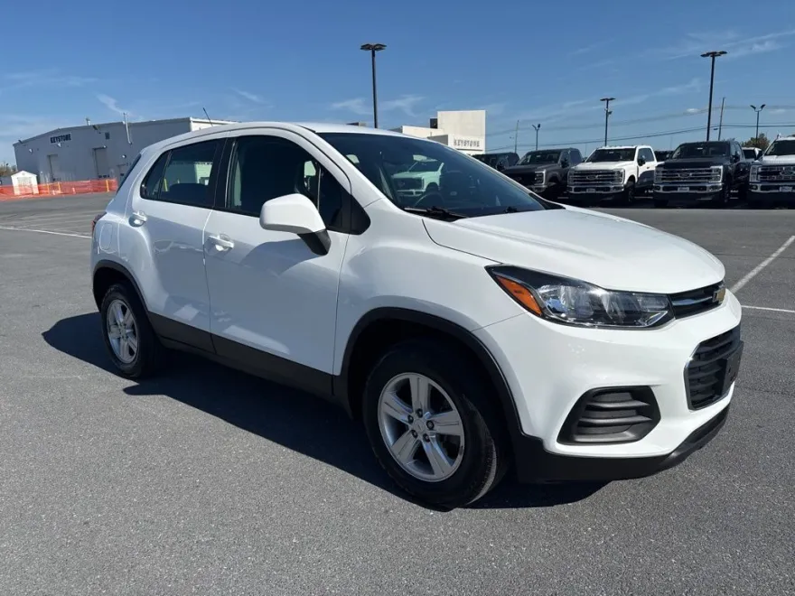 2018 Chevrolet Trax LS photo 1