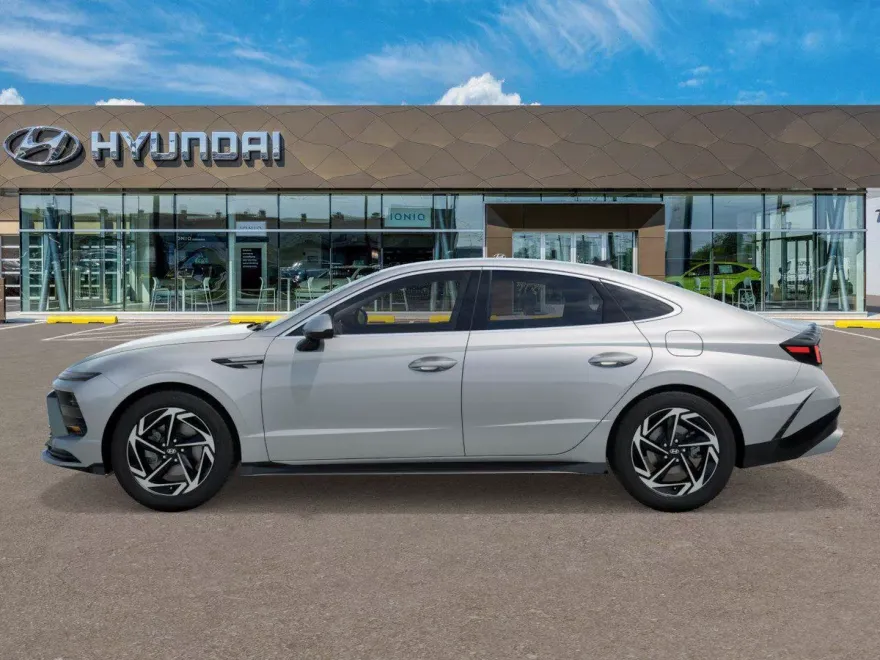 2026 Hyundai Sonata SEL Sport photo 1