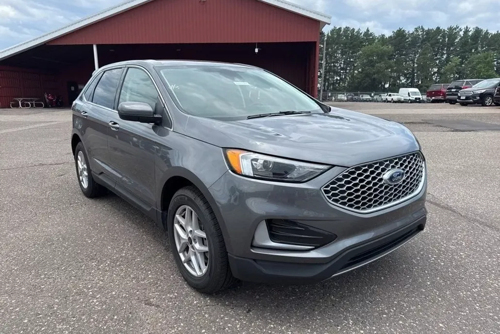 2024 Ford Edge SEL photo 1