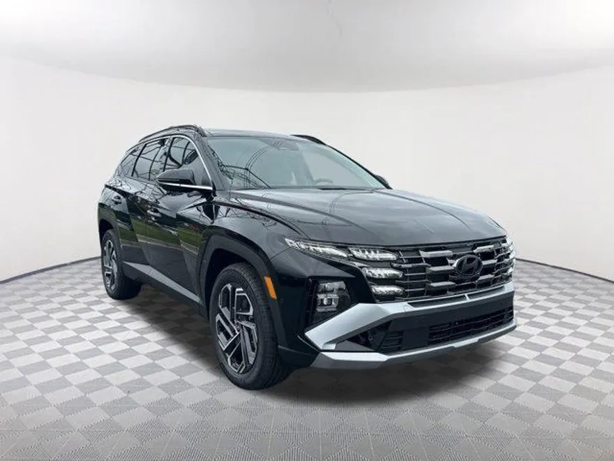 2025 Hyundai Tucson Limited photo 1
