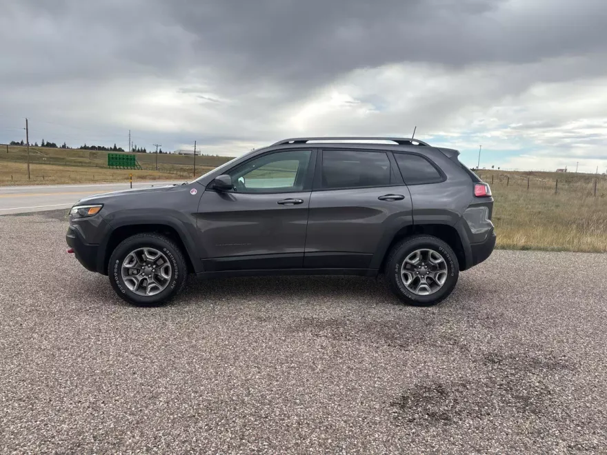 2019 Jeep Cherokee Trailhawk photo 1