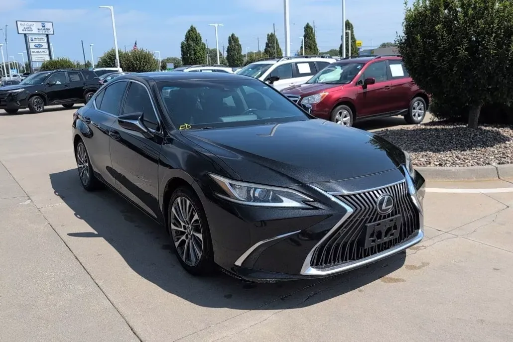 2019 Lexus ES 350 photo 1