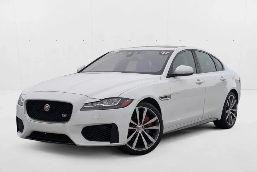 2017 Jaguar XF S photo 1