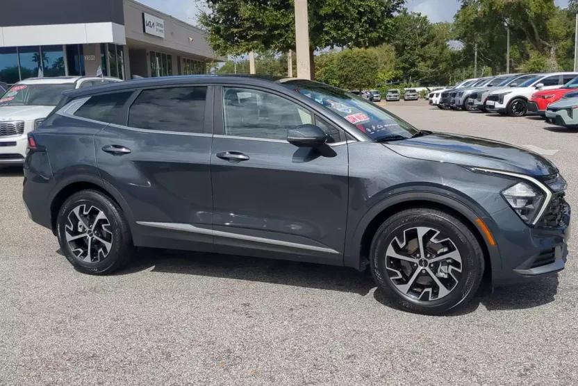 2023 Kia Sportage EX photo 1