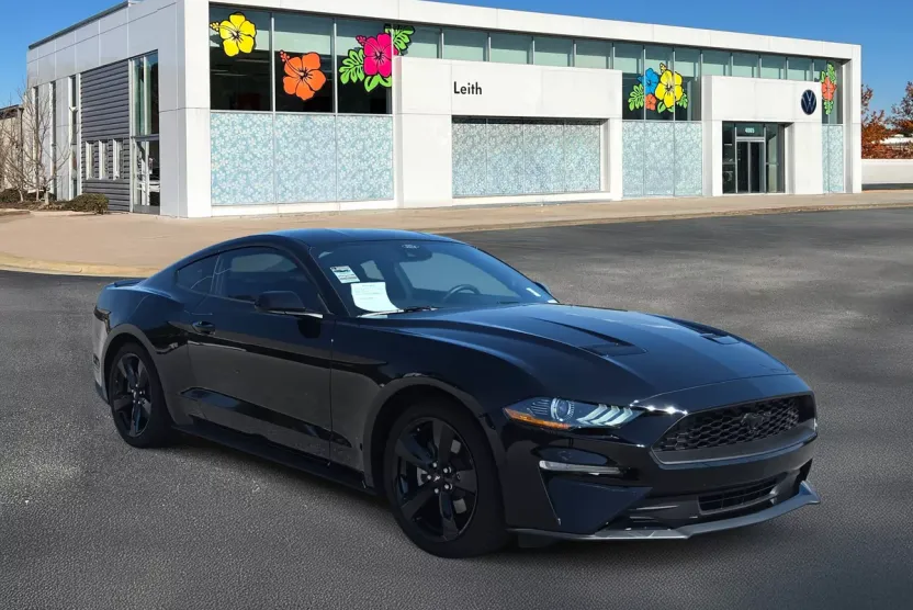 2023 Ford Mustang EcoBoost photo 1