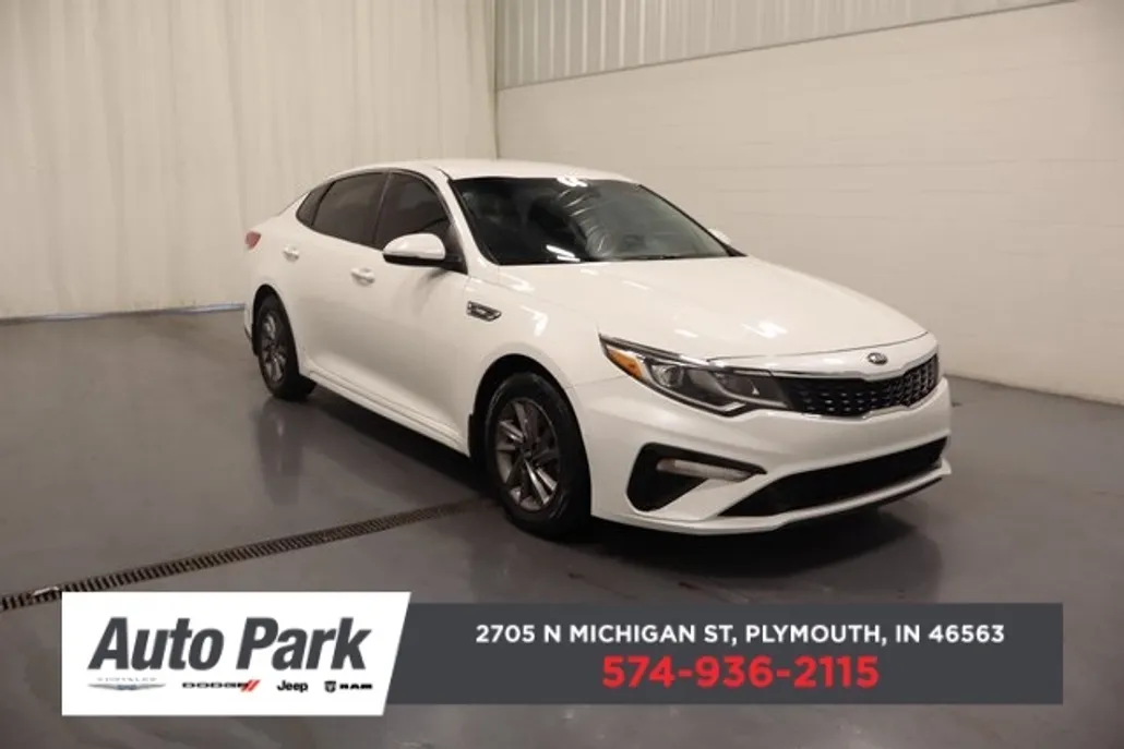 2020 Kia Optima LX photo 1