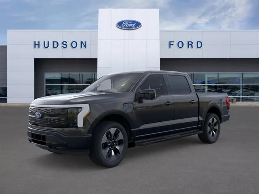 2025 Ford F-150 Lightning Platinum photo 1