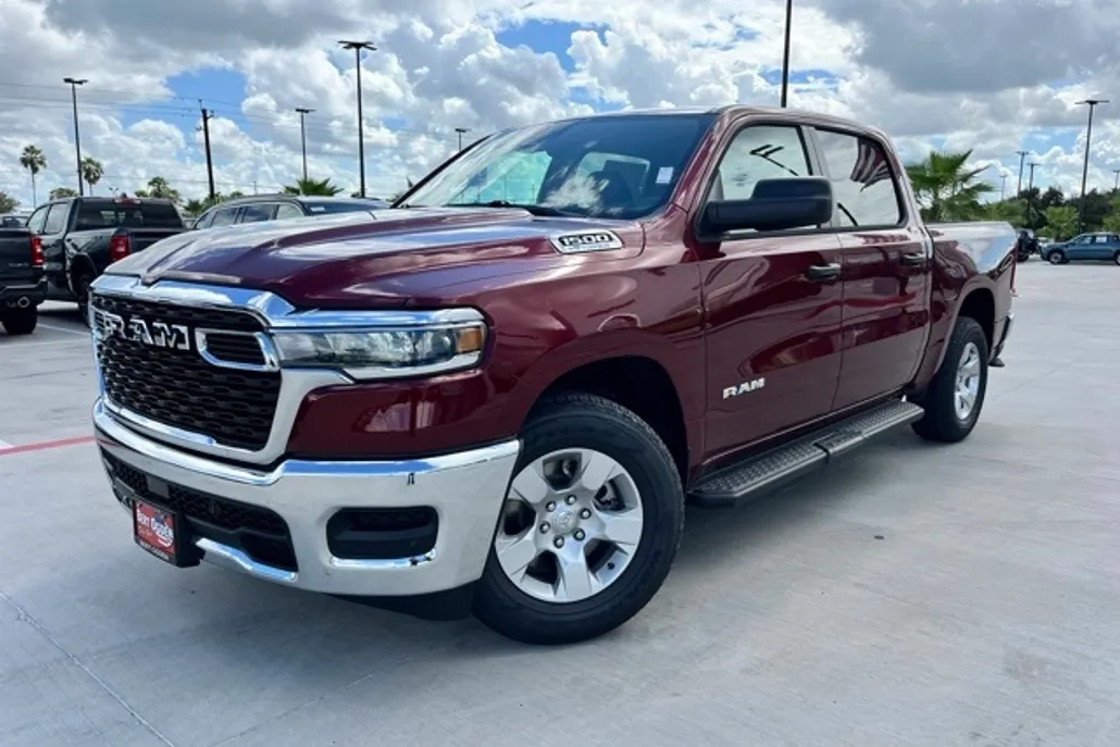 2025 Ram 1500 Express photo 1