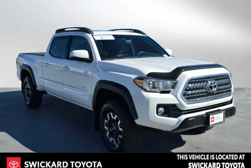 2016 Toyota Tacoma TRD V6 photo 1