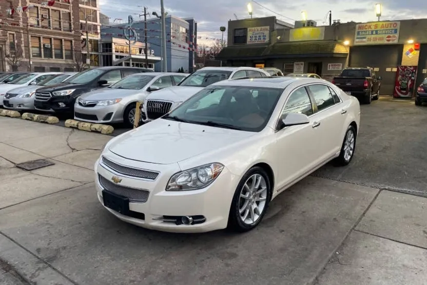 2012 Chevrolet Malibu LTZ photo 1