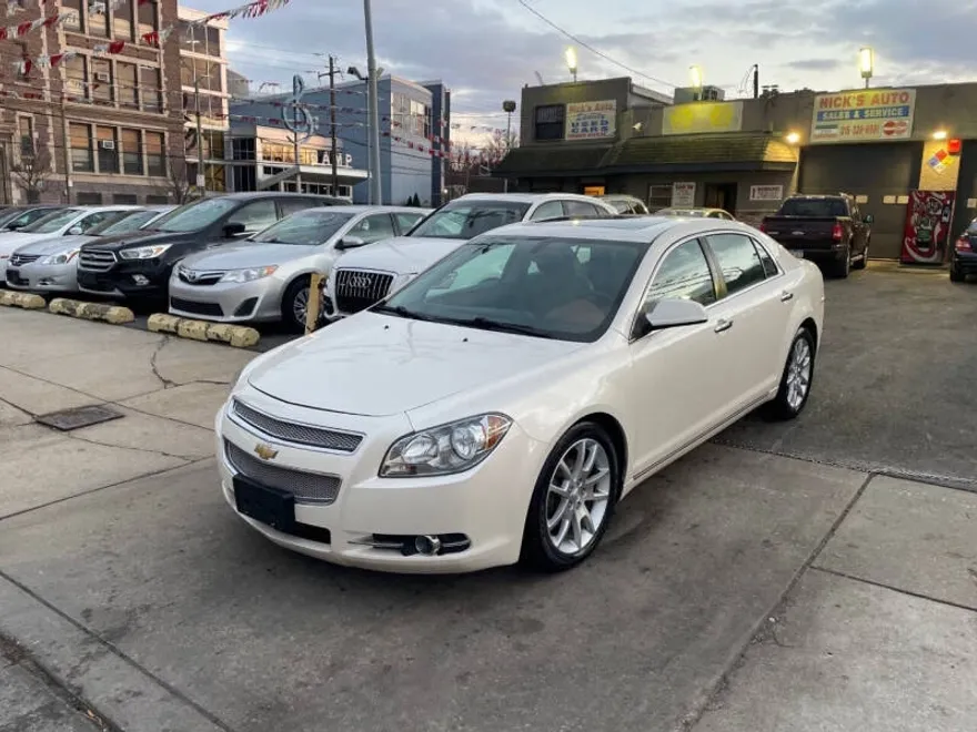 2012 Chevrolet Malibu LTZ photo 1