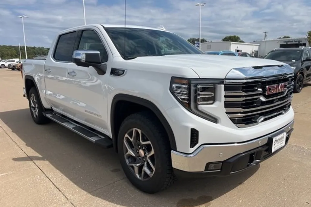 2026 Gmc Sierra 1500 SLT photo 1