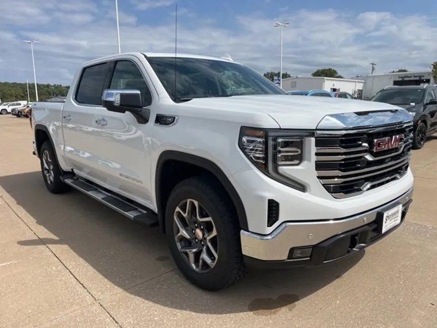 2026 Gmc Sierra 1500 SLT photo 1