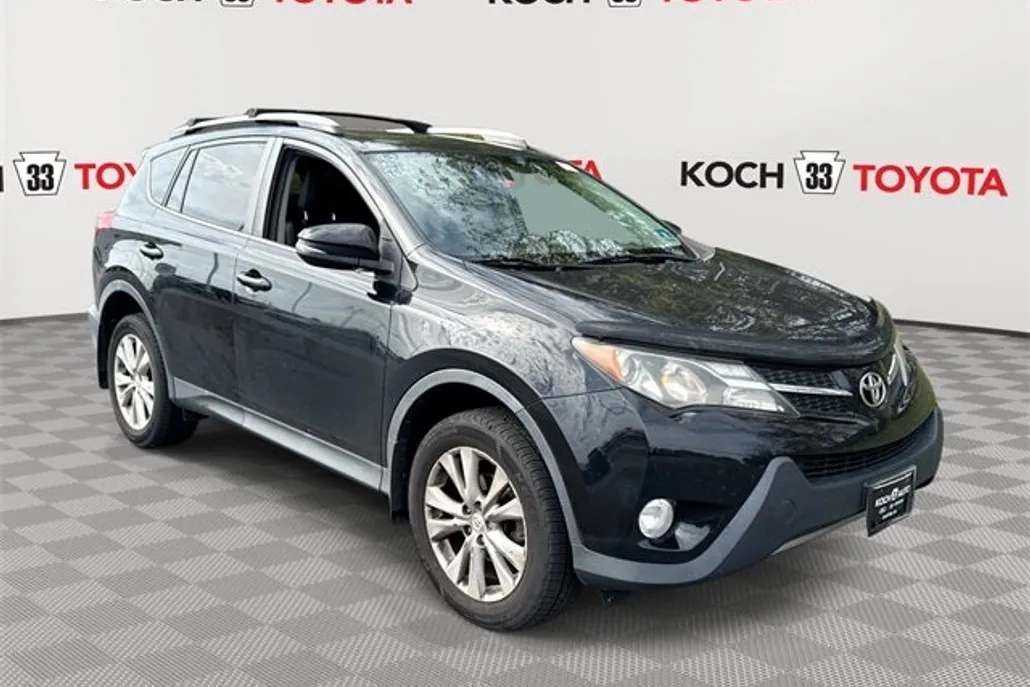 2015 Toyota RAV4 Limited photo 1