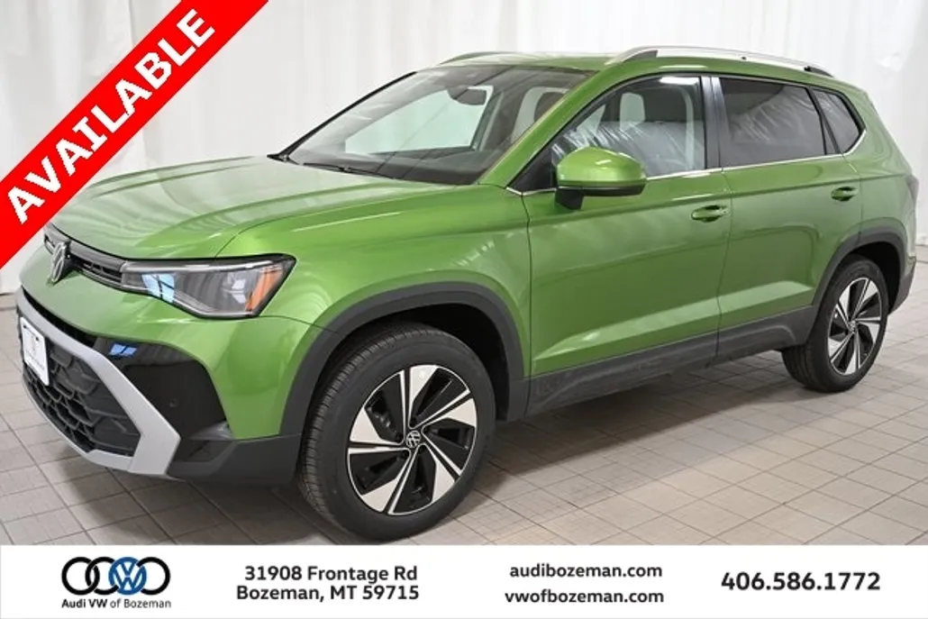 2025 Volkswagen Taos SE photo 1