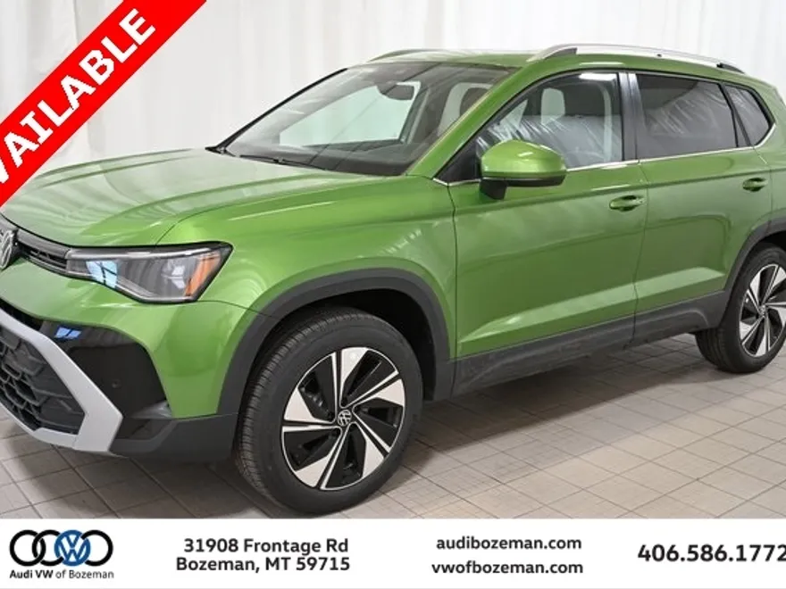2025 Volkswagen Taos SE photo 1