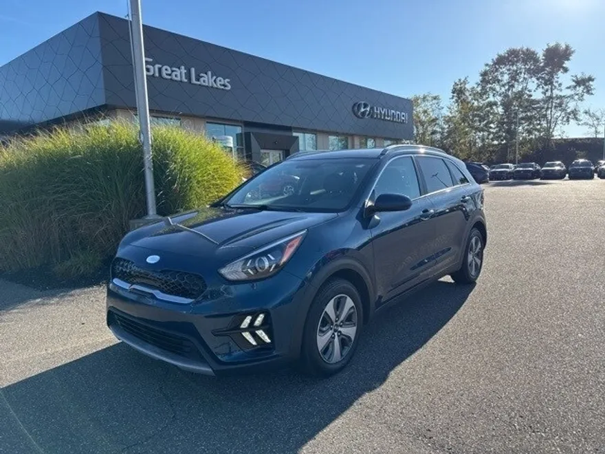 2021 Kia Niro LX photo 1