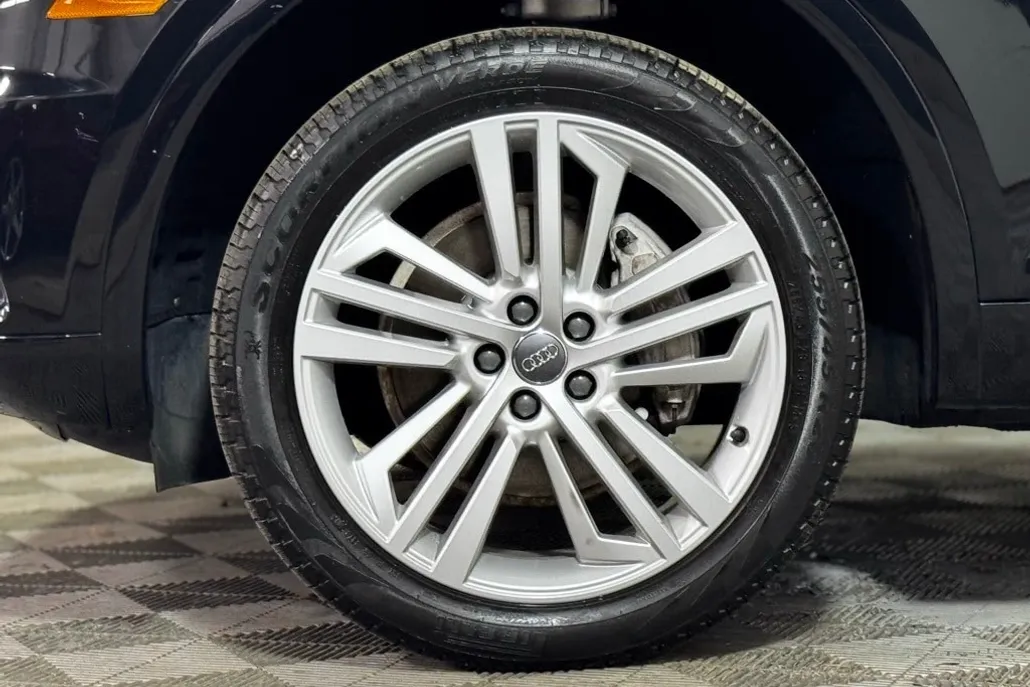 2018 Audi Q5 2.0T Premium Plus photo 1