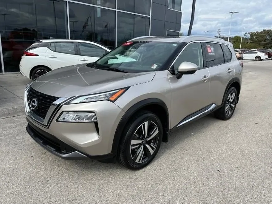 2023 Nissan Rogue AWD SL photo 1