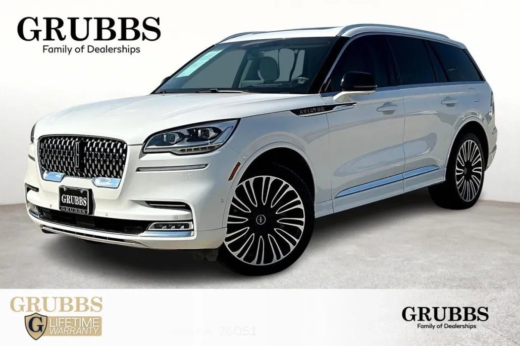 2023 Lincoln Aviator Black Label photo 1