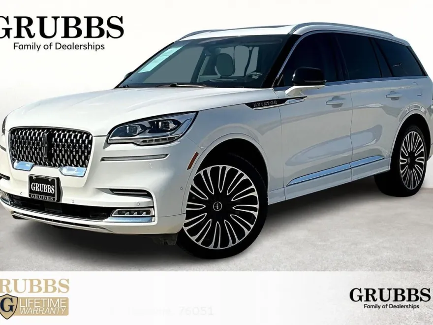 2023 Lincoln Aviator Black Label photo 1
