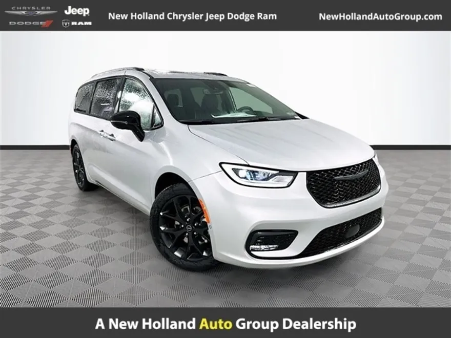 2026 Chrysler Pacifica Limited photo 1