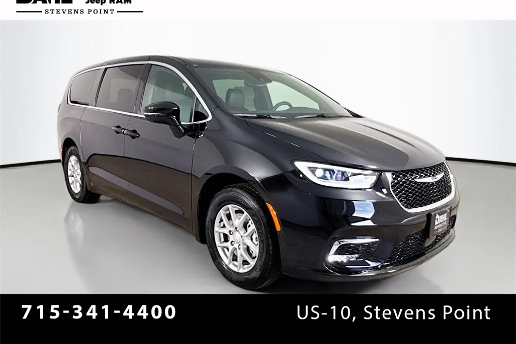 2026 Chrysler Pacifica photo 1