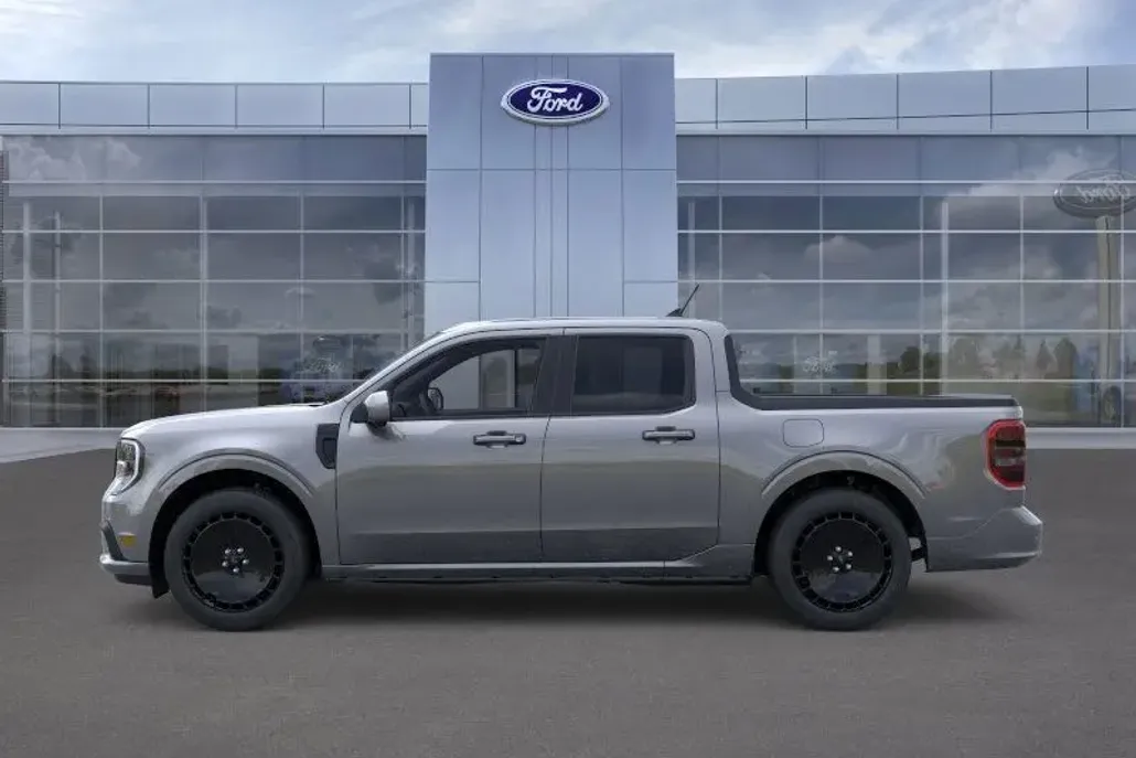 2025 Ford Maverick photo 1