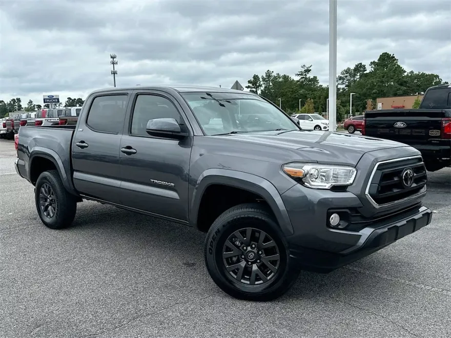 2023 Toyota Tacoma SR5 V6 photo 1