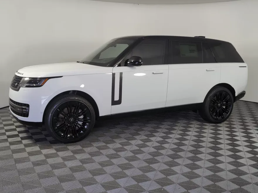 2025 Land Rover Range Rover SE photo 1