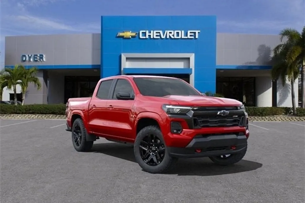 2025 Chevrolet Colorado Z71 photo 1