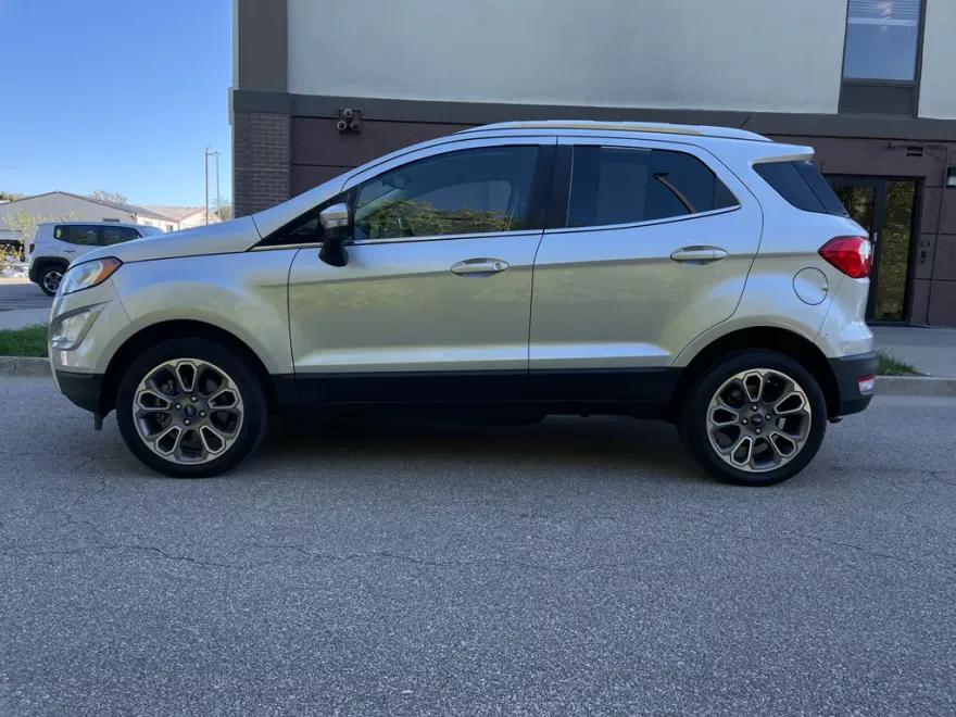 2020 Ford EcoSport Titanium photo 1