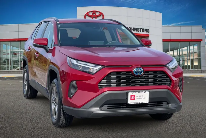 2024 Toyota RAV4 Hybrid XLE photo 1