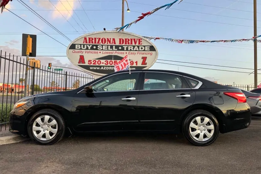 2016 Nissan Altima 2.5 S photo 1