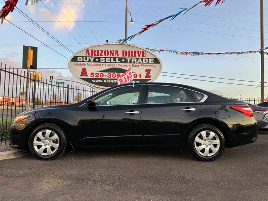 2016 Nissan Altima 2.5 S photo 1