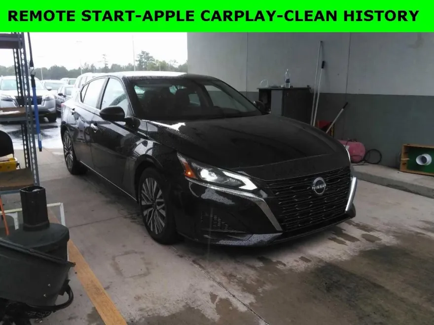 2024 Nissan Altima 2.5 SV photo 1