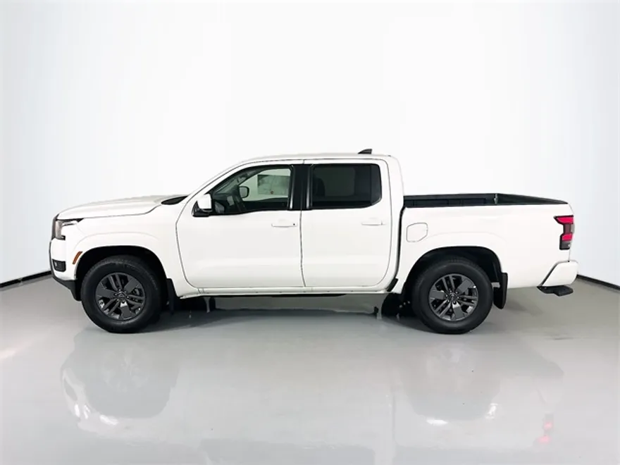 2025 Nissan Frontier SV photo 1