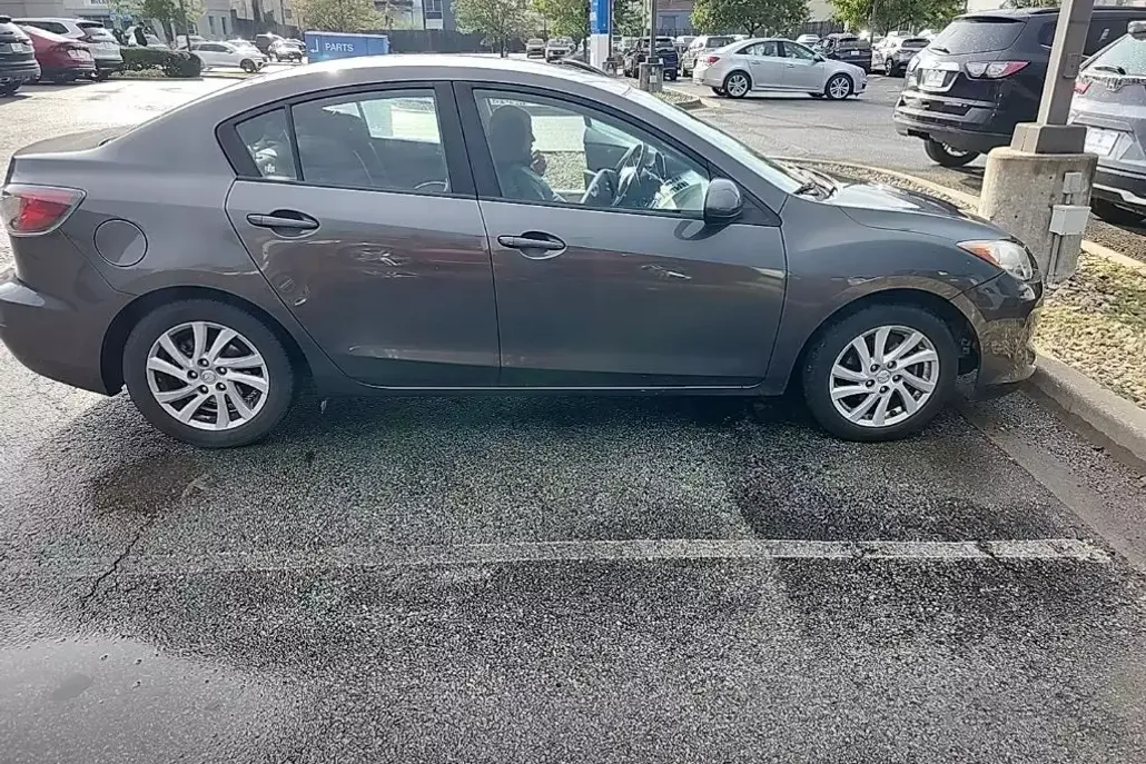 2012 Mazda Mazda3 Touring photo 1