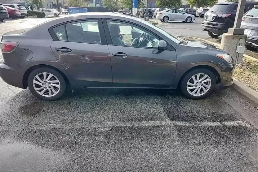 2012 Mazda Mazda3 Touring photo 1