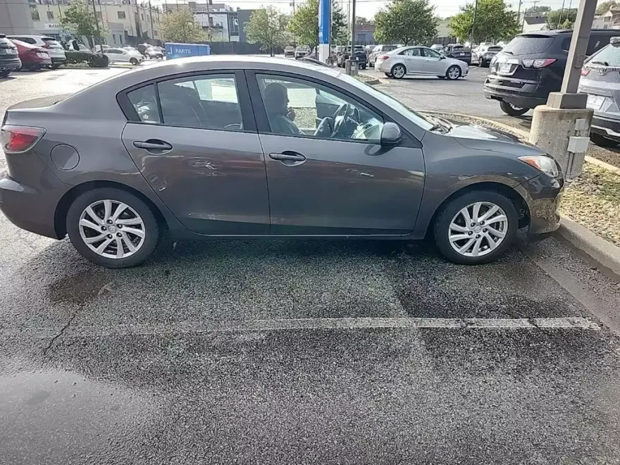 2012 Mazda Mazda3 Touring photo 1
