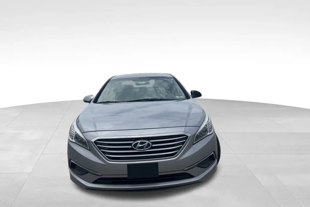 2016 Hyundai Sonata Base photo 1