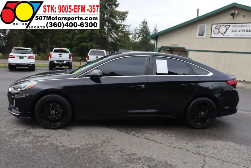 2018 Hyundai Sonata SE photo 1