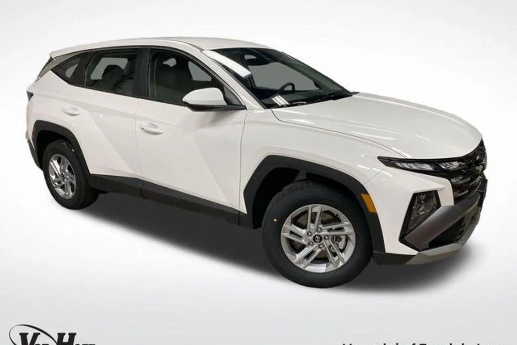 2025 Hyundai Tucson SE photo 1