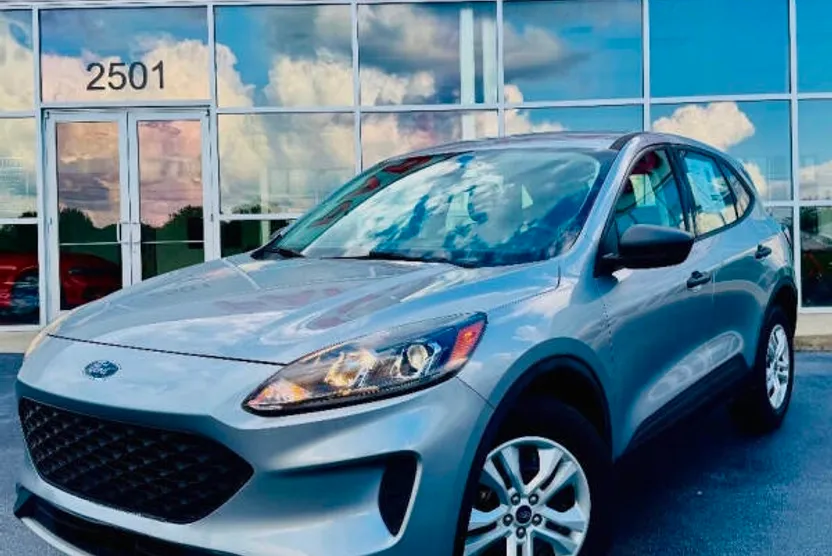 2021 Ford Escape S photo 1