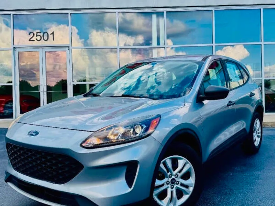 2021 Ford Escape S photo 1